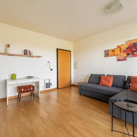 Milano Rogoredo Apt With Terrace! Apartment Bagian luar foto