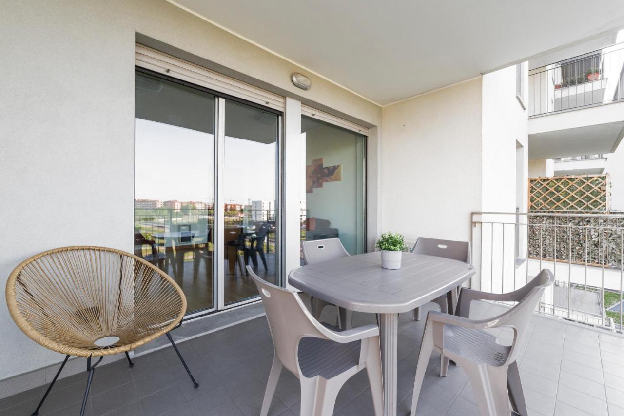 Milano Rogoredo Apt With Terrace! Apartment Bagian luar foto