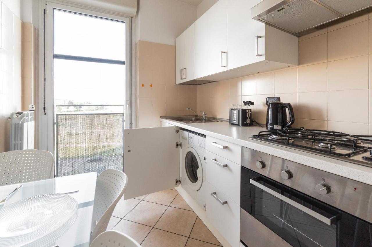 Milano Rogoredo Apt With Terrace! Apartment Bagian luar foto
