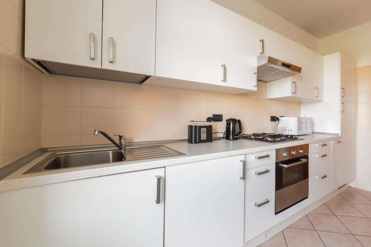 Milano Rogoredo Apt With Terrace! Apartment Bagian luar foto