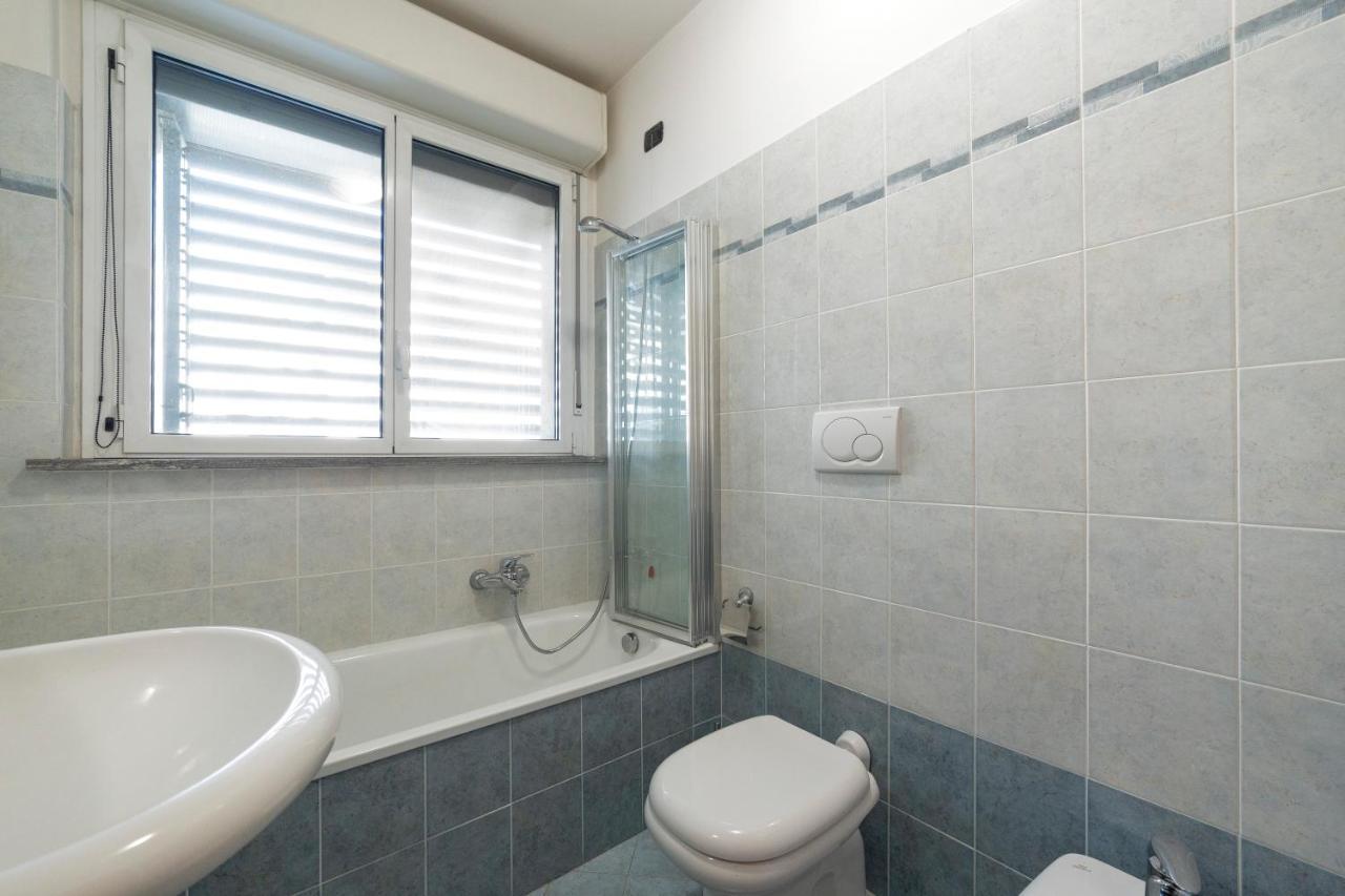 Milano Rogoredo Apt With Terrace! Apartment Bagian luar foto